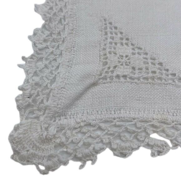 Vintage Hankie White Embroidered Handkerchief With Knit Crochet Border Scarf - Picture 2 of 3